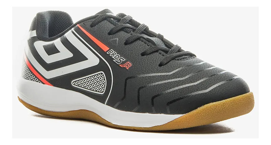 Chuteira Futsal Umbro Pro 5 Jr Preto Branco Coral 2024